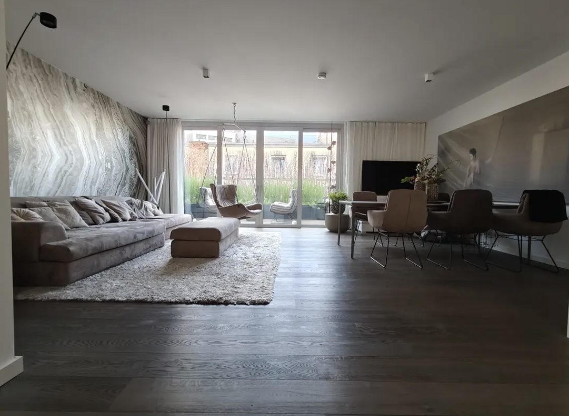 Stilvolle, zentrale 3-Zimmer-Wohnung mit Skylineblick & Designausstattung – 3